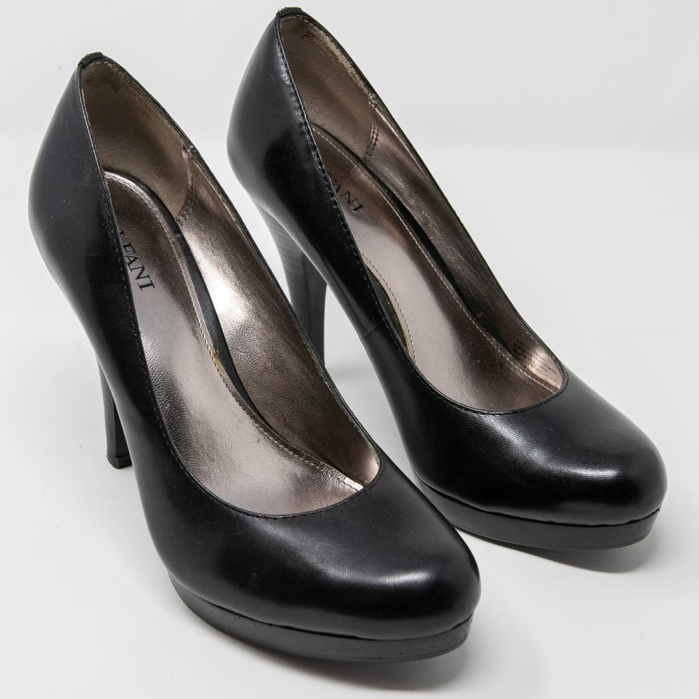 Alfani Black Leather Platform Pumps SZ 5.5 Like New